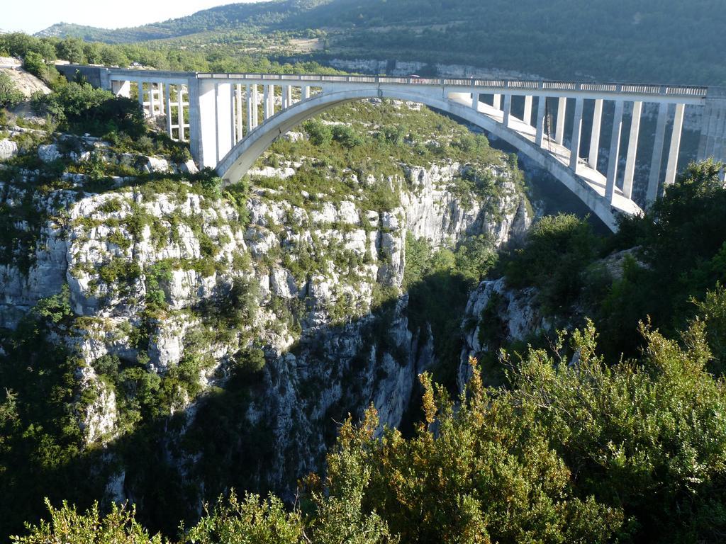 Bed and Breakfast Les Jardins De L'Ermitage Les Salles-sur-Verdon Exterior foto