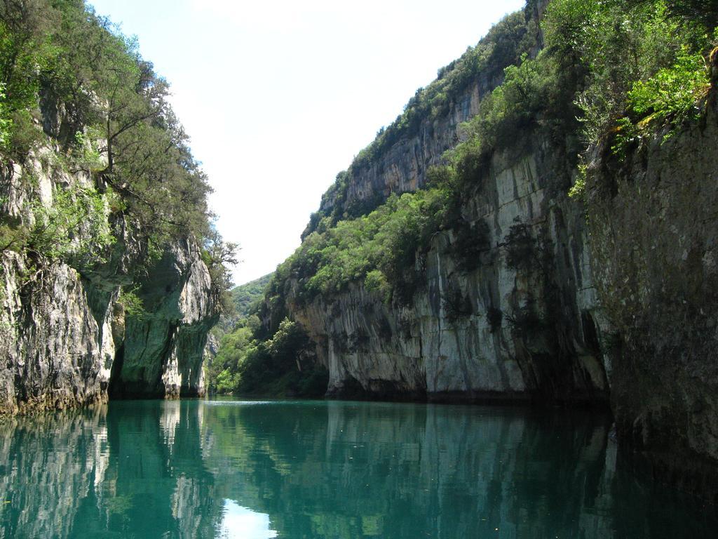 Bed and Breakfast Les Jardins De L'Ermitage Les Salles-sur-Verdon Exterior foto